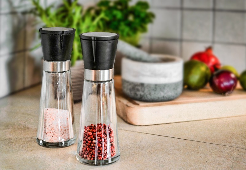 Salz- und Pfeffermühle in der Küche